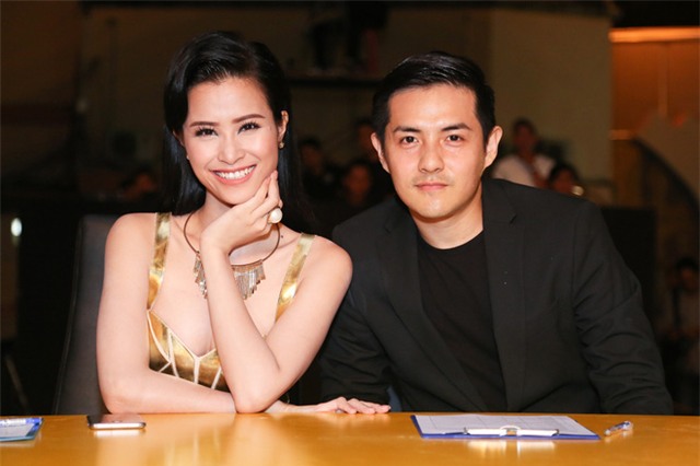 Đông Nhi gặp sự cố, té ngã ngay trên sân khấu - Ảnh 6.