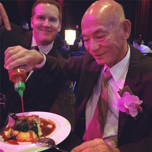 Tương ớt, sản xuất tương ớt, tỷ phú gốc việt, tỷ phú tương ớt David Tran