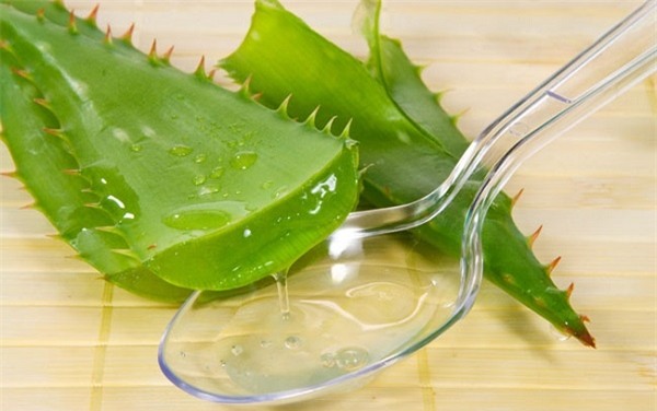 Tự chế nước tẩy trang từ