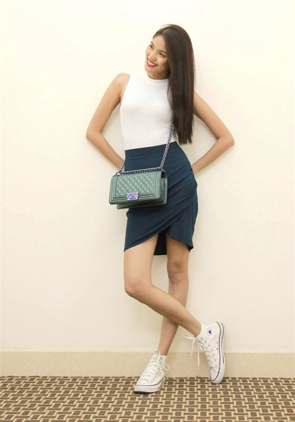 Top sao Viet dien street style noi bat nhat tuan qua hinh anh 1