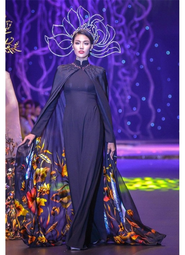 ne phuc trinh catwalk cua bo 3 giam khao the face hinh anh 10