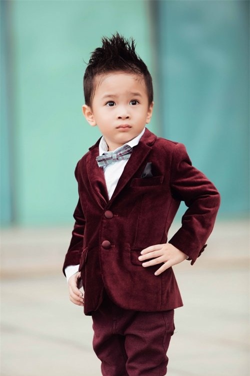 con trai ngo kien huy ngay cang giong bo hinh anh 1