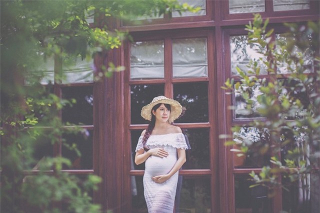 Vo Ly Hai khoe bung bau 9 thang truoc khi lam bon hinh anh 8