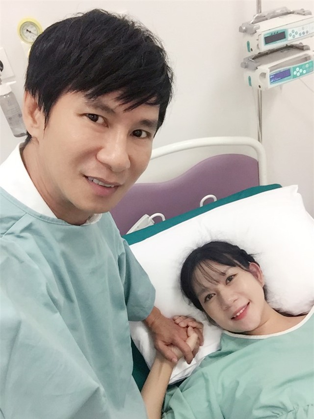 Ly Hai - Minh Ha hanh phuc ben con trai thu 4 vua chao doi hinh anh 11