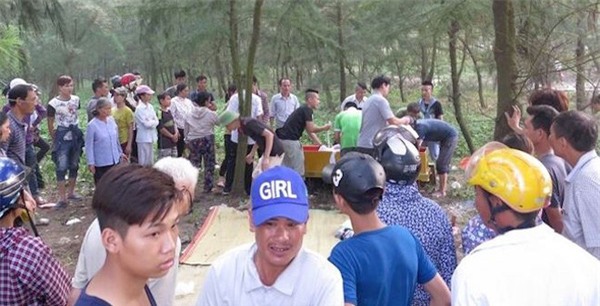 Trời nắng ra đập nước tắm, 3 học sinh chết đuối thương tâm