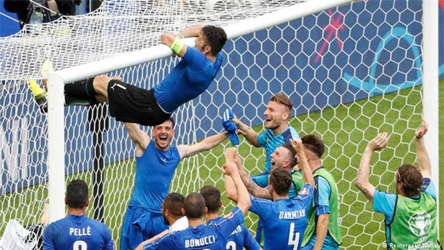 10 khoảnh khắc ấn tượng nhất Euro 2016 - Ảnh 7.