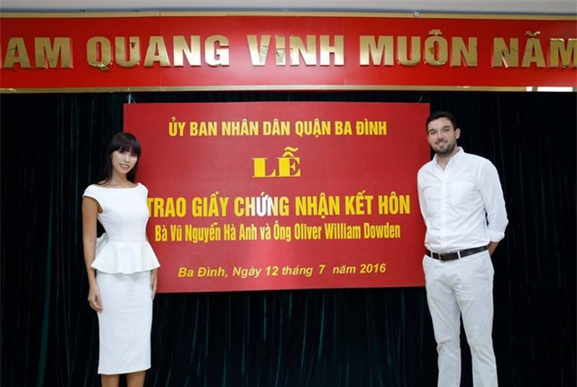 Hà Anh phản pháo khi bị nói làm màu vì Lễ đăng kí kết hôn quá long trọng - Ảnh 1.