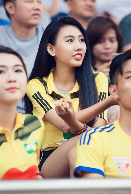 can canh dan “hot girl” slna “dot chay” svd thong nhat hinh anh 4