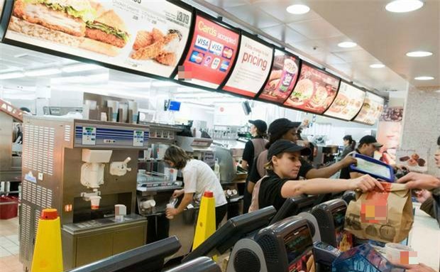 Ac mong lam them cua du hoc sinh Viet o Australia hinh anh 1