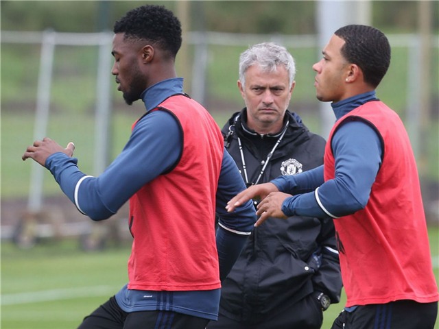 Mourinho, MU, Carrington, Mkhitaryan, Eric Bailly, sân tập MU