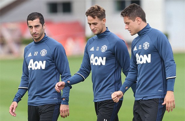 Mourinho, MU, Carrington, Mkhitaryan, Eric Bailly, sân tập MU