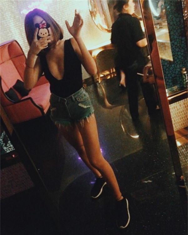 6 cô nàng hot girl Việt đang lăng xê tích cực phong cách gợi cảm - Ảnh 33.