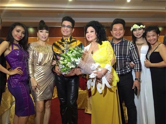 Thậm chí, một số nguồn tin cho rằng MC Thanh Bạch và Thúy Nga Paris đã có con riêng với nhau