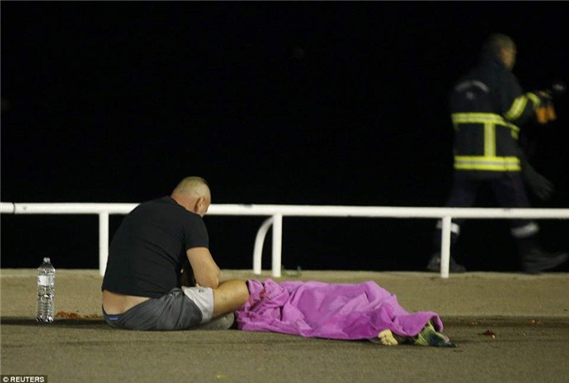 xe tải, cảnh tượng kinh hoàng, xem pháo hoa, Quốc khánh