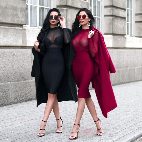 phat hon voi cap chi em sinh doi noi tieng sexy khap the gioi - 12