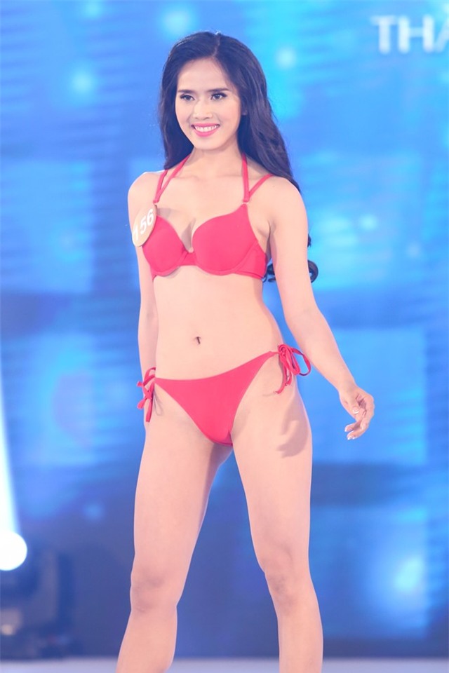 Thi sinh HH Ban sac Viet lo nhuoc diem hinh the vi bikini hinh anh 2