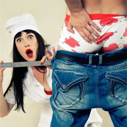 5 lợi ích tuyệt vời khi hẹn hò chàng kích cỡ nhỏ