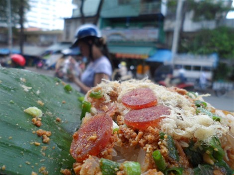 xôi nhà xác, quán xôi 40 năm, phố kinh doanh đồ tang lễ, phố trần phú