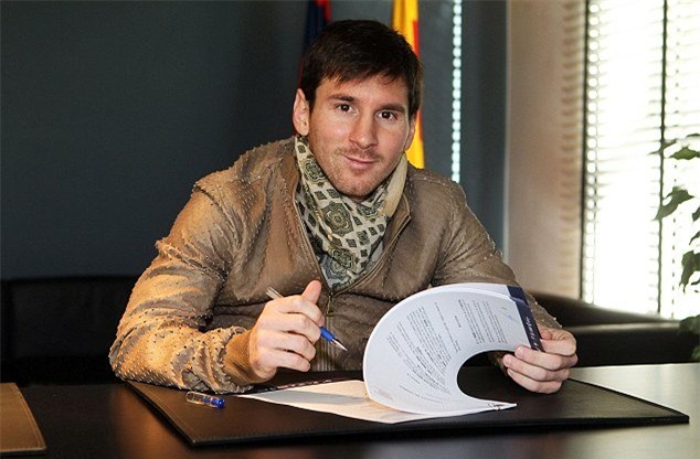 messi gia han den nam 2021 voi barcelona hinh anh 1