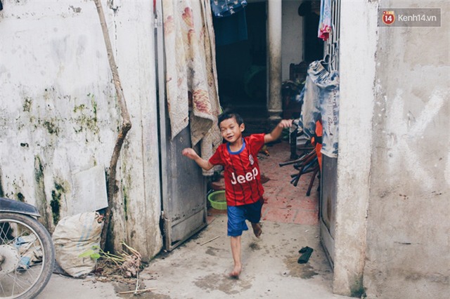 Ngay thời hiện tại và ở giữa Hà Nội, 1 gia đình vẫn chạy ăn từng bữa vì có 14 đứa con - Ảnh 12.