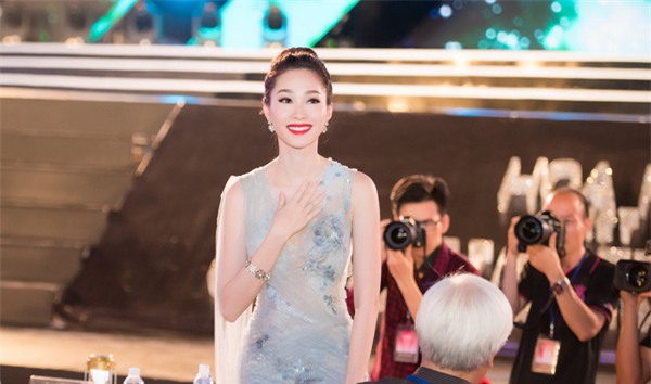 Sự xuất hiện của Thu Thảo nhận được rất nhiều sự chú ý của khán giả tại Tuần Châu.