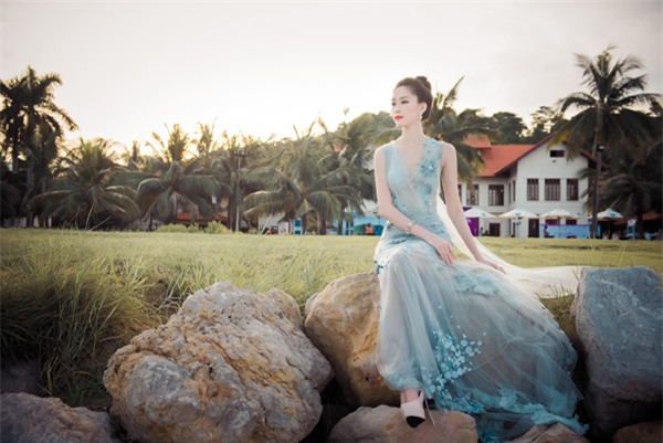 hoa-hau-thu-thao-dep-den-nao-long-8