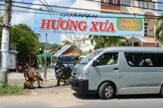 Thông tin mới nhất về nạn nhân bị Trung tá Campuchia bắn vào cổ - Ảnh 2.