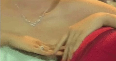 pham huong gay tranh cai vi anh tao dang 