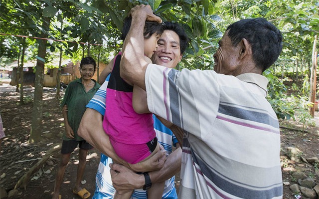 Vụ trao nhầm con: 2 cô gái bí ẩn hóa giải biến cố - Ảnh 2.