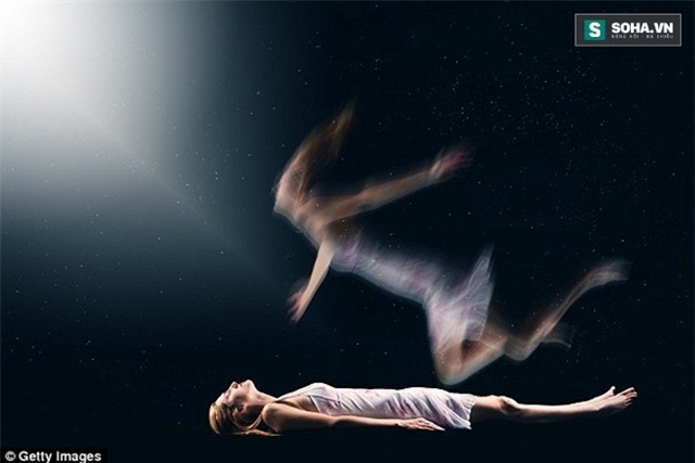 Các nhà khoa học tìm ra sự thật đằng sau “trải nghiệm cận chết”! - Ảnh 1.