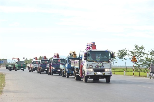 Chu re Nghe An gap rac roi vi ruoc dau bang dan xe cau hinh anh 1