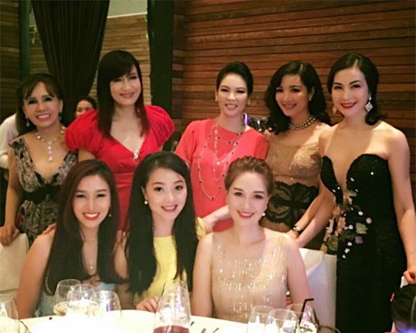 Hội chị em” toàn Hoa hậu, Á hậu nổi tiếng của showbiz Việt - Ảnh 6.