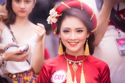 Cô gái vinh dự được gặp Tổng thống Obama lọt vào chung kết HHVN 2016 - 1