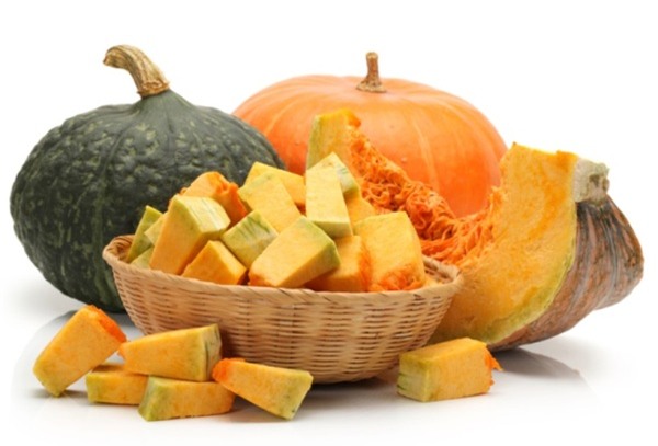 Những quan niệm sai lầm cần tránh khi ăn bí đỏ - Ảnh 1.