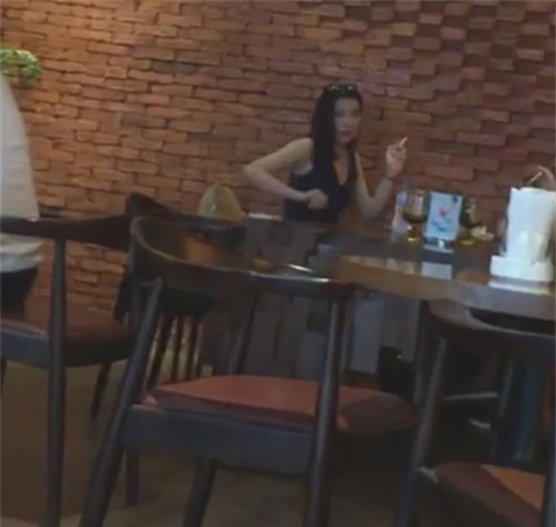 hoa hau ky duyen: - xin loi qua nhieu, ai con tin? - 5