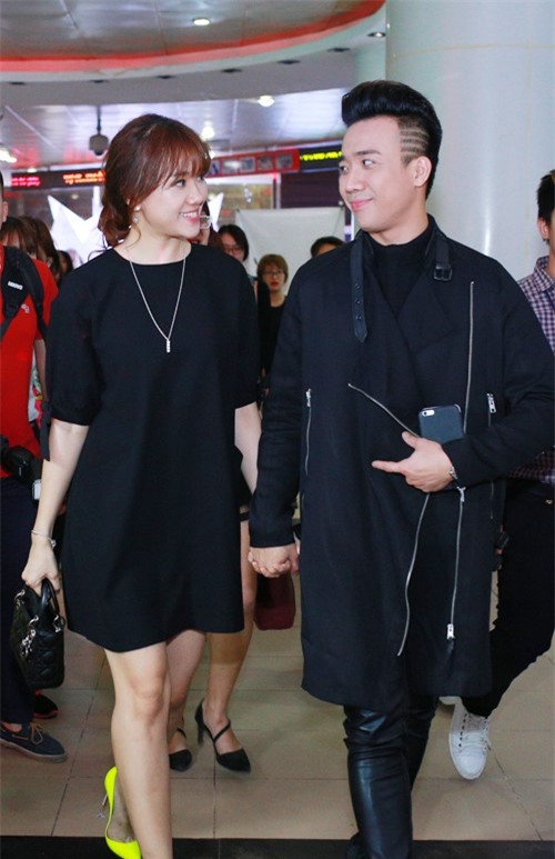 Loat vay ao giau bung kho hieu cua Hari Won hinh anh 12