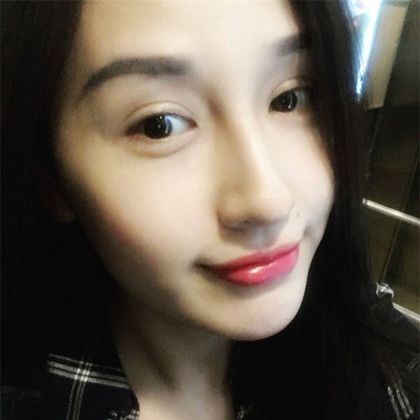 Các người đẹp Việt sẽ thế nào khi không kẻ eyeliner