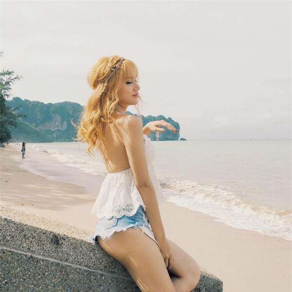 huong giang idol kheo chon do khoe than hinh sexy hon ca