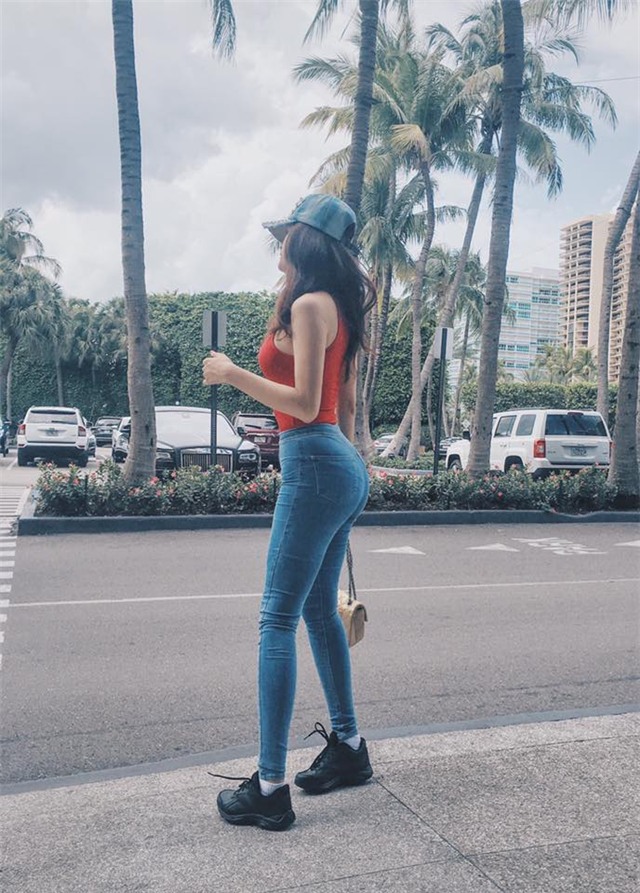 huong giang idol kheo chon do khoe than hinh sexy hon ca