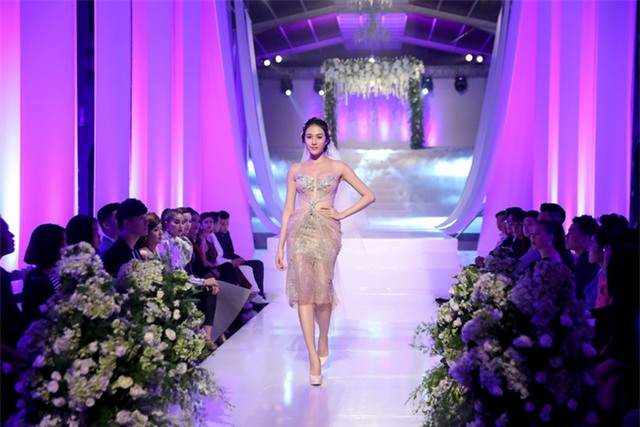 The Face: 3 lần bị Phạm Hương loại học trò, Lan Khuê khóc nấc bỏ về - Ảnh 7.