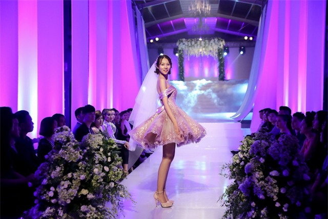 The Face: 3 lần bị Phạm Hương loại học trò, Lan Khuê khóc nấc bỏ về - Ảnh 8.