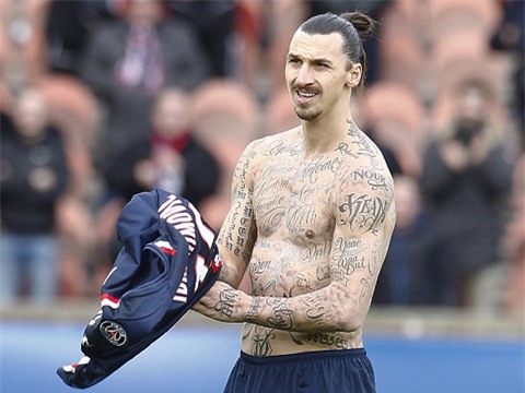 Mourinho, Ibrahimovic, hình xăm, MU, Manchester United, Premier League, tiền đạo người Thụy Điển