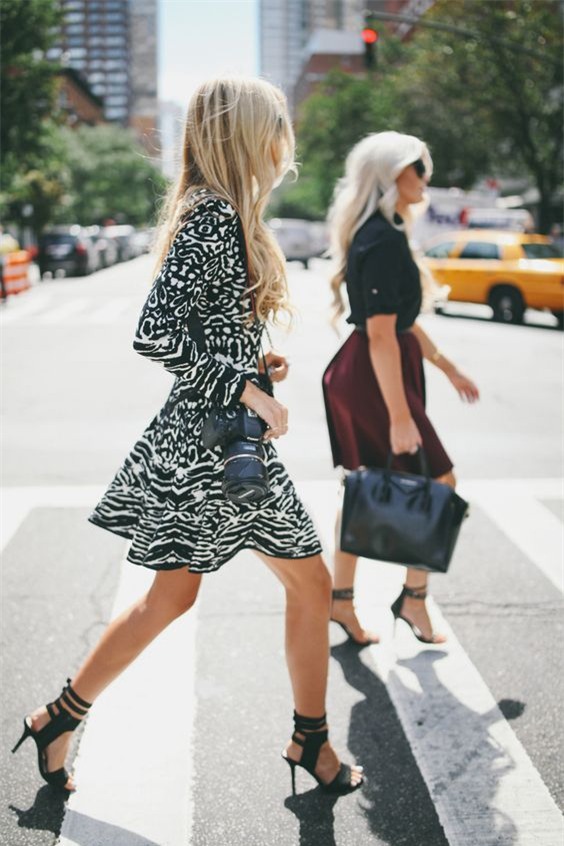 Giải mã 7 tuyệt chiêu giúp nàng công sở khoe khéo dáng thon trong mùa hè