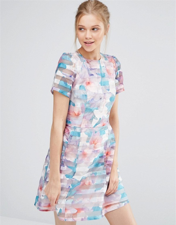 Giải mã 7 tuyệt chiêu giúp nàng công sở khoe khéo dáng thon trong mùa hè