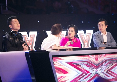 X-Factor 2016: Tùng Dương bực tức, phản đối gay gắt bài hát của Dương Khắc Linh ngay trên sóng trực tiếp! - 3