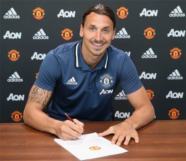 Rooney tiet lo cau thu cham chap nhat cua MU hinh anh 2