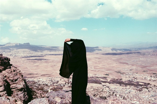 Đây là những bức ảnh tập thể và ảnh ngoại cảnh của phụ nữ Trung Đông - Ảnh 15.