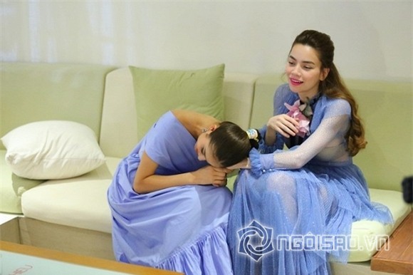 hoahauquocdan-8-ngoisao 1