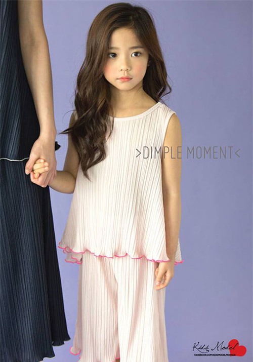 be gai 8 tuoi so huu ve dep sang chanh khien hotgirl dan chi cung ao uoc - 1