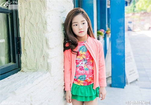 be gai 8 tuoi so huu ve dep sang chanh khien hotgirl dan chi cung ao uoc - 13